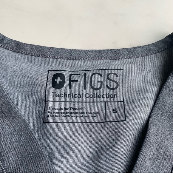 Figs mens grey scrub set. Axim cargo pants Chisec three pocket scrub top small - Picture 3 of 10